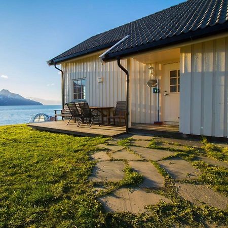 Lyngen North Villa Rotsund ภายนอก รูปภาพ